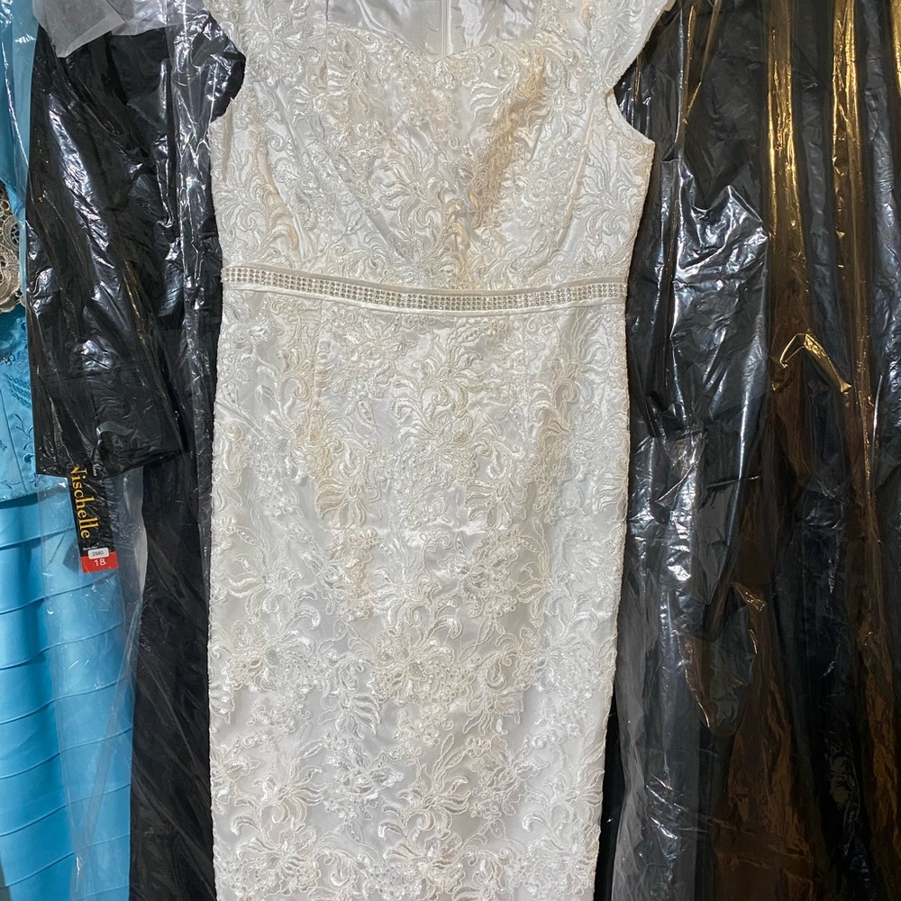 Nina Nischelle New with tags style 2820 in white ivory - Picture 9 of 9